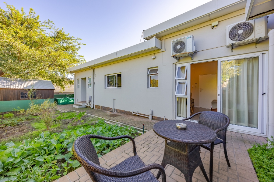 5 Bedroom Property for Sale in Milnerton Central Western Cape